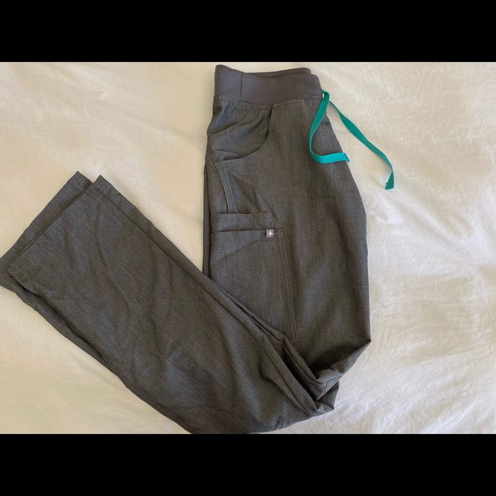 FIGS Kade pants in Graphite